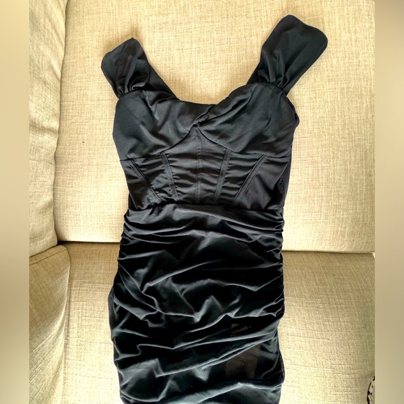 Ruched Bodycon Off Shoulder Dress Size US 6 - Picture 8 of 9